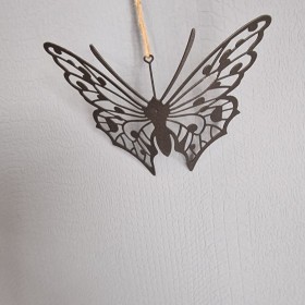 Papillon en métal à suspendre