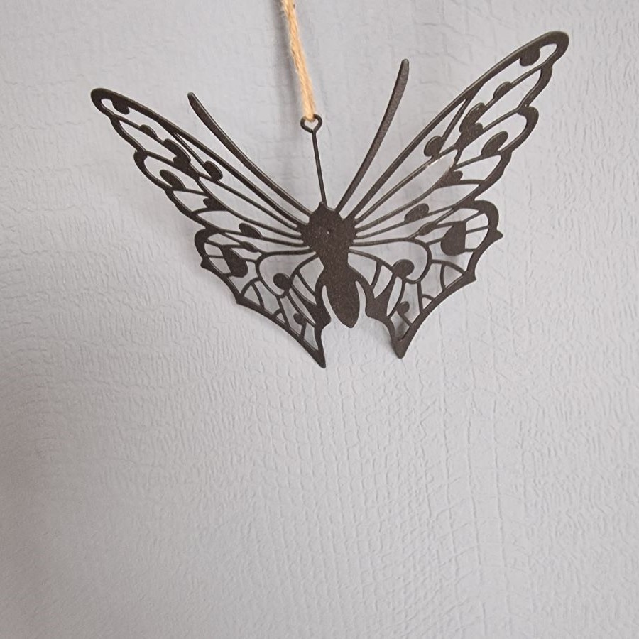 Papillon en métal à suspendre