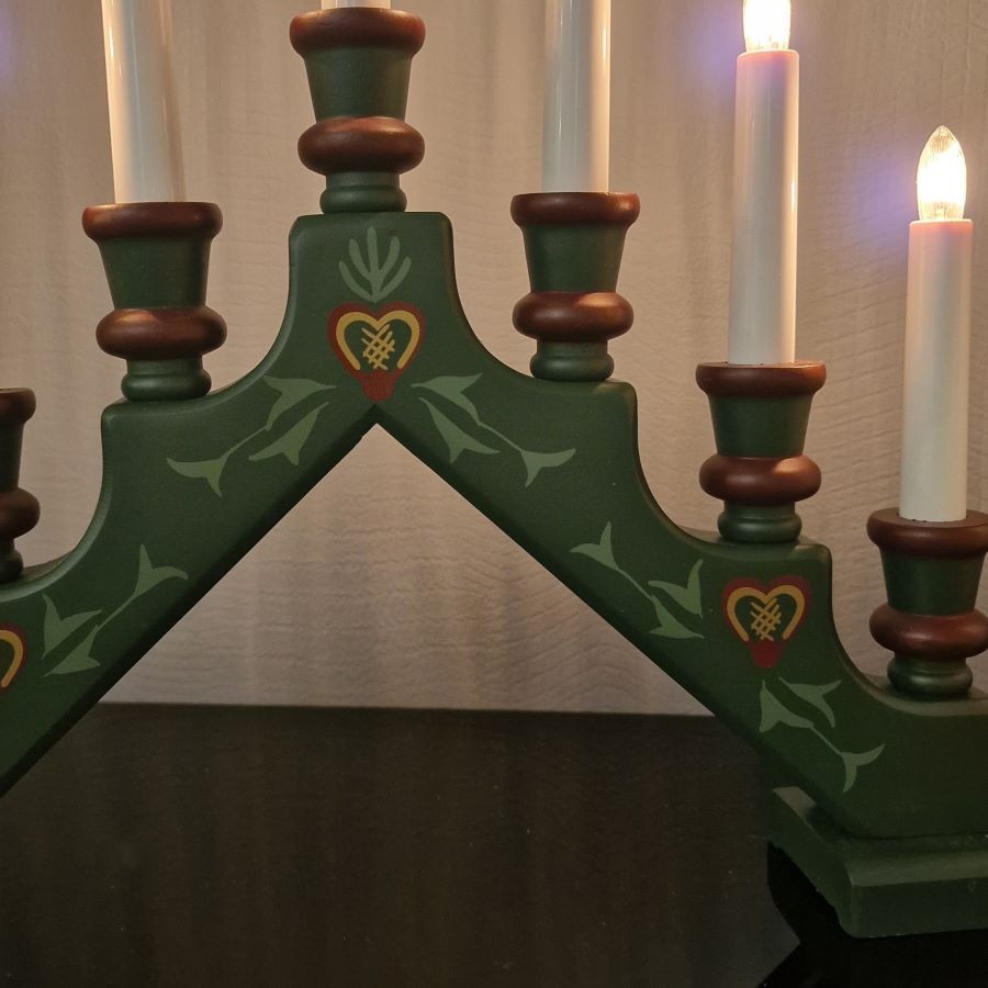 Chandelier 7 branches vert ancien peint main