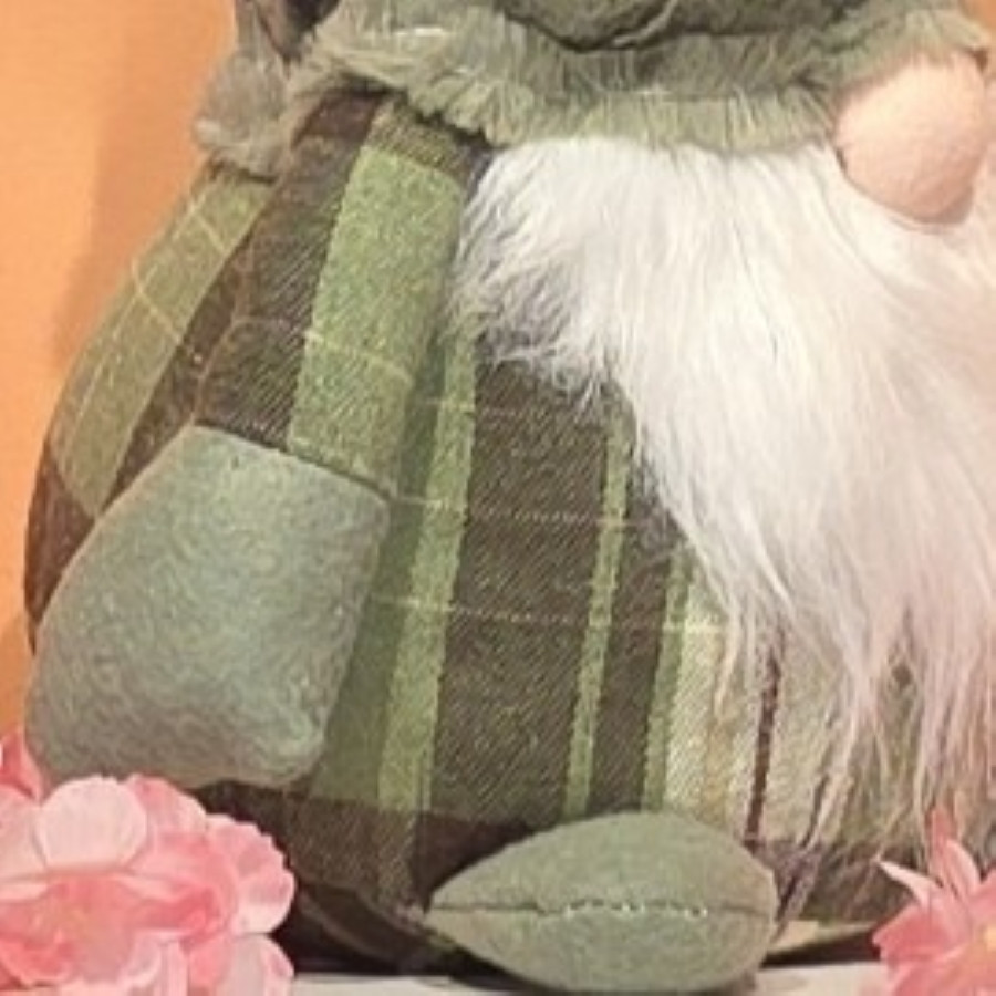 Gnome vert "Bruce" assis